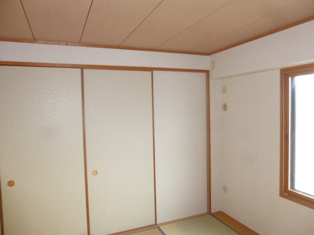 施工後　クロス貼替